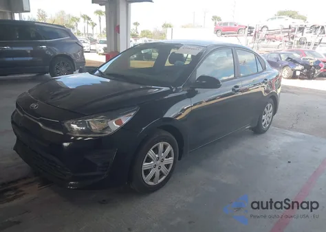 2021 Kia Rio Lx z USA, uszkodzony, nr VIN 3KPA24AD8ME385652